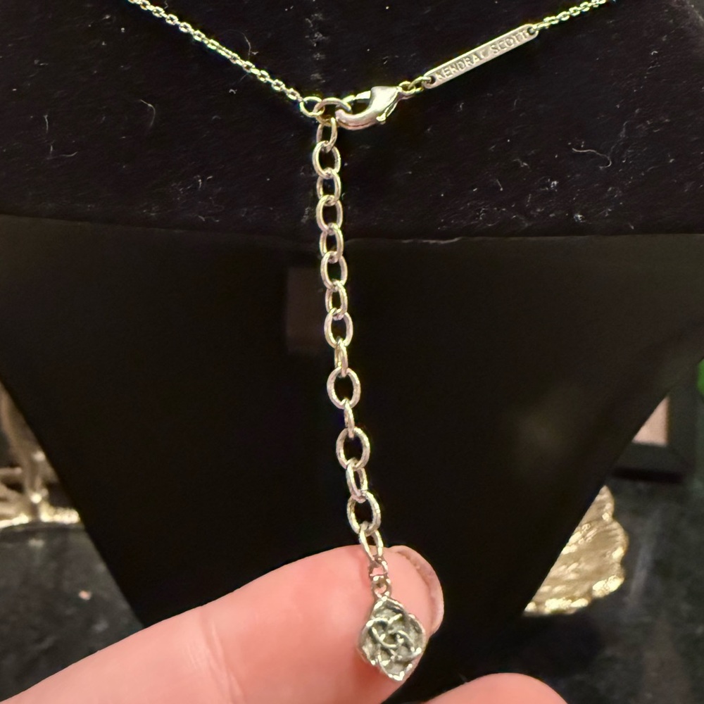 Kendra Scott Nola Silver Tone Pendant Necklace in Iridescent Drusy - Picture 5 of 8